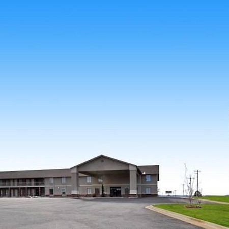Econo Lodge Inn & Suites Greenbrier Exterior photo